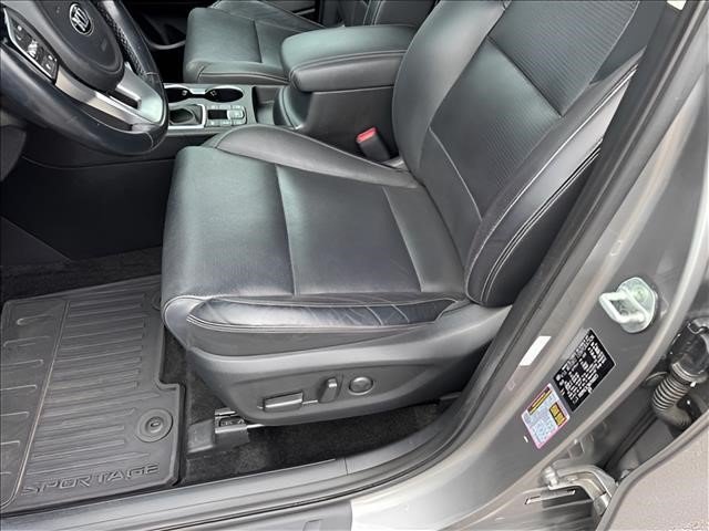 Used 2022 Kia Sportage EX w/ EX Technology Package AWD/4WD image 7