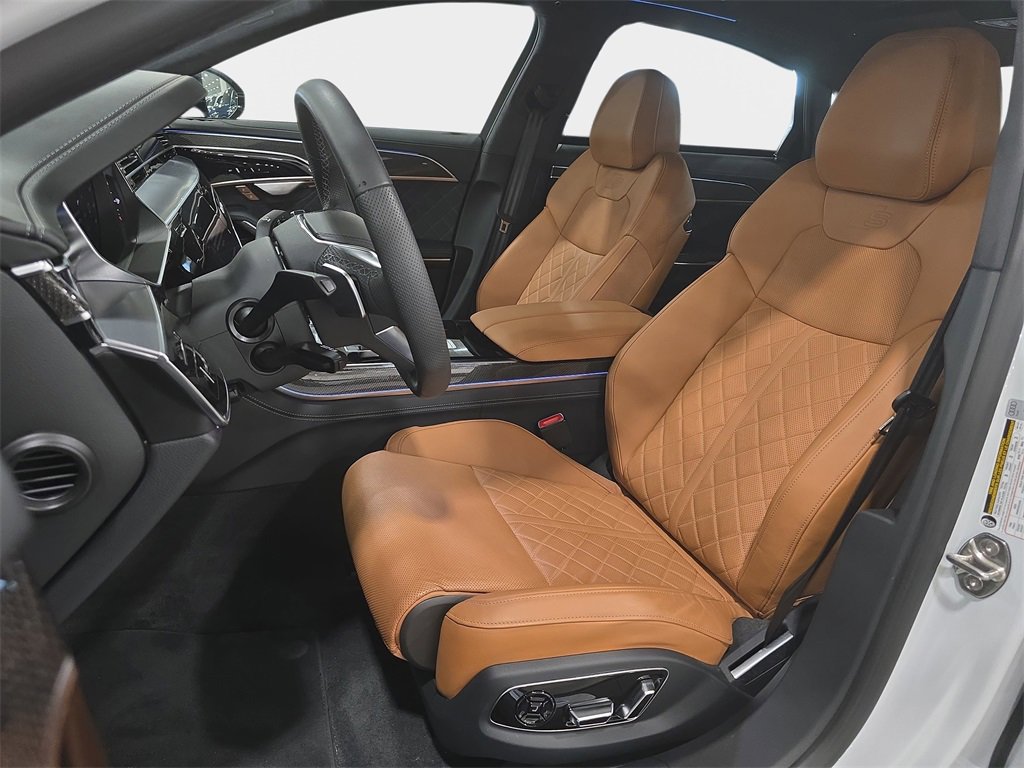 Used 2024 Audi S8 image 14