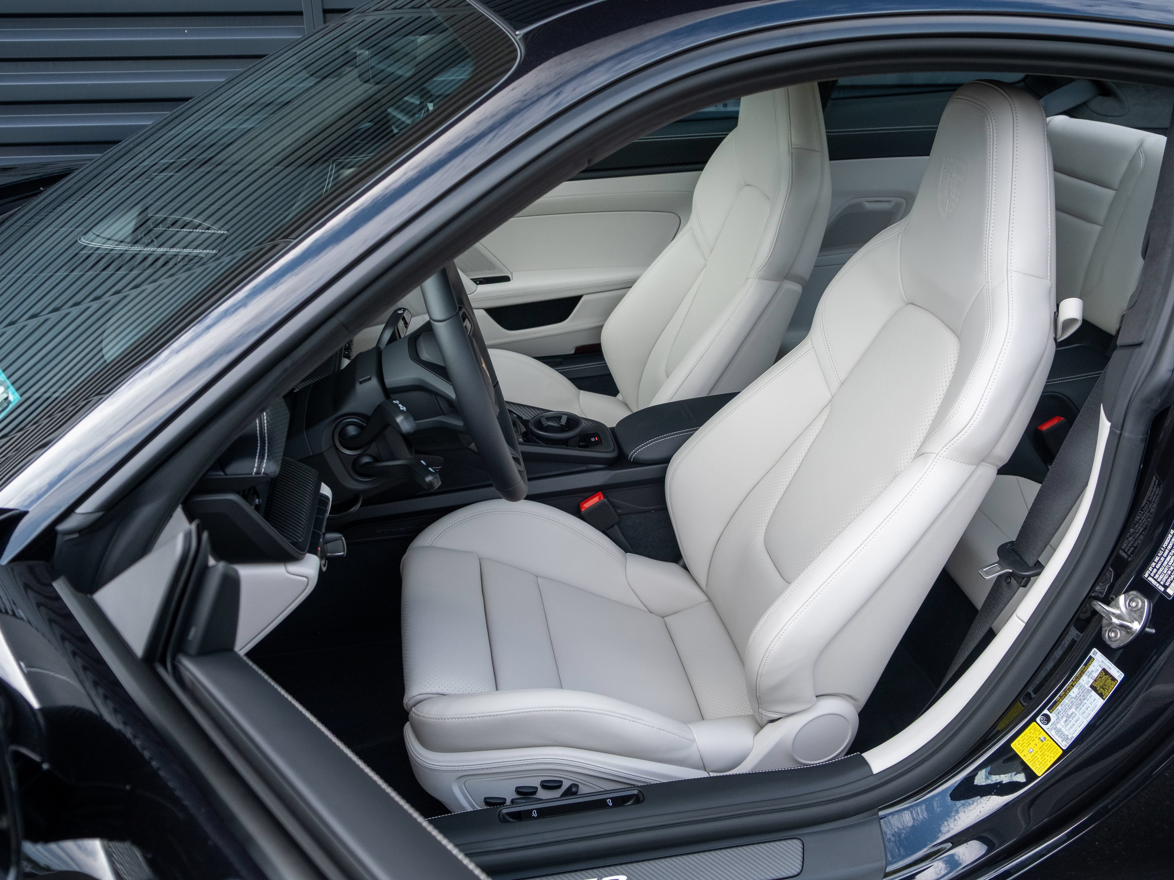 New 2026 Porsche 911 GT3 RWD image 5