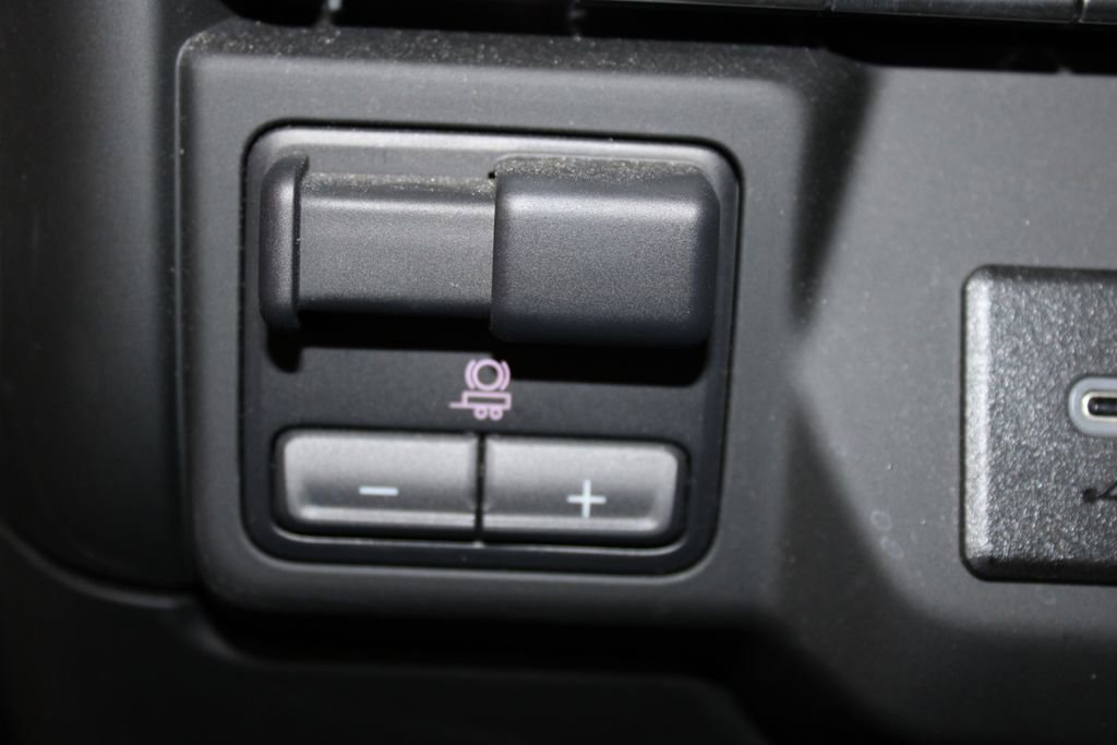 Used 2024 Chevrolet Silverado 1500 Custom image 35