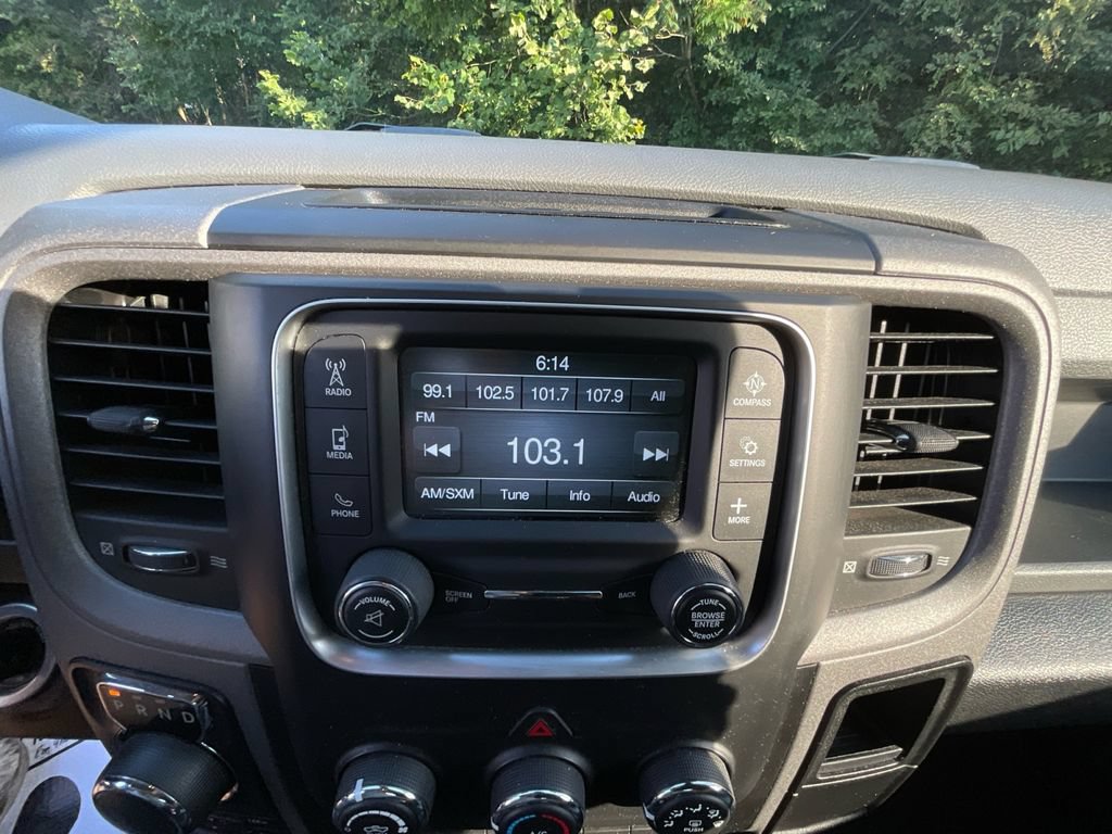 Used 2017 RAM 1500 Express AWD/4WD image 17