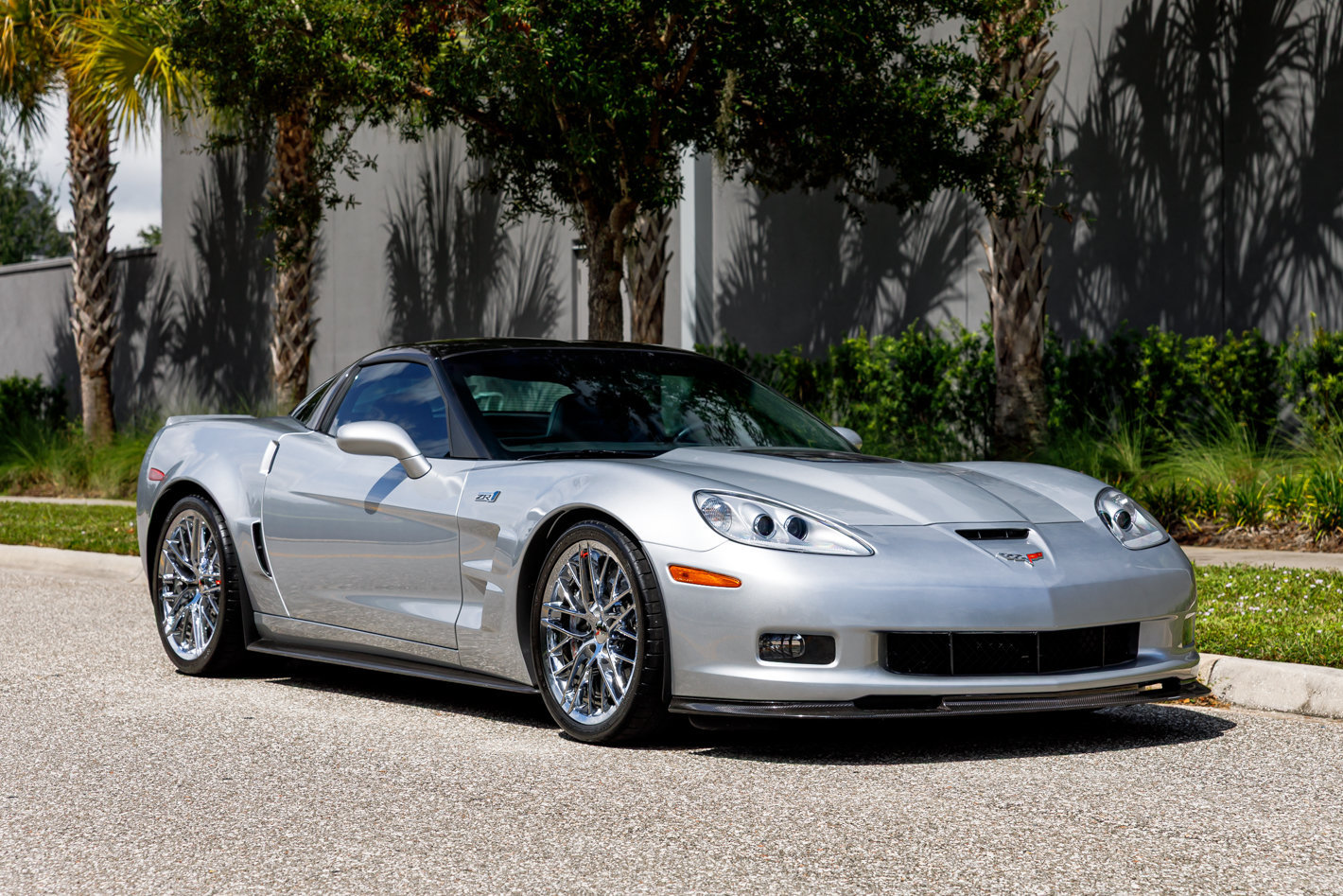 Used 2012 Chevrolet Corvette ZR1 w/ 3ZR Preferred Equipment Group RWD image 3