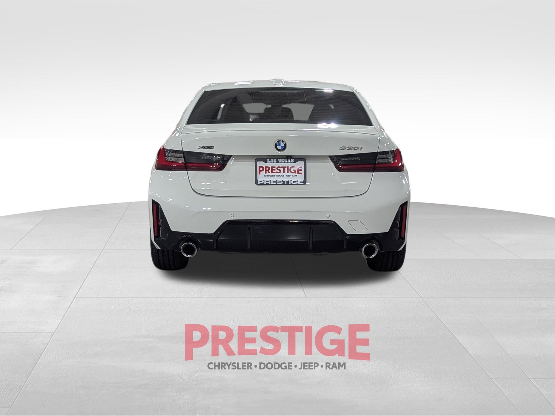Used 2023 BMW 330i xDrive Sedan w/ M Sport Package AWD/4WD image 11