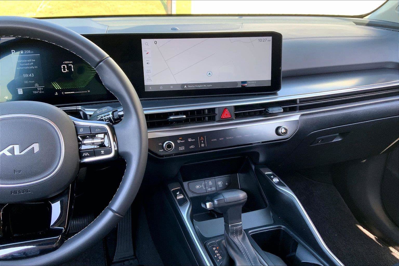 Used 2025 Kia Sorento S FWD image 6