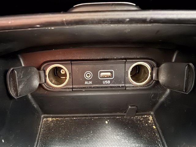 Used 2018 Kia Sorento L FWD image 18