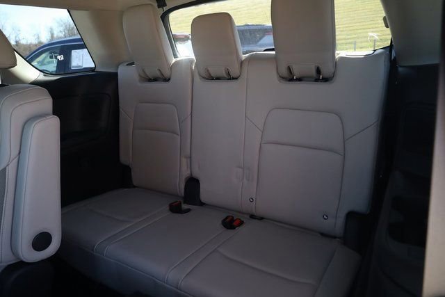 New 2026 Nissan Pathfinder SL w/ SL Premium Package AWD/4WD image 22