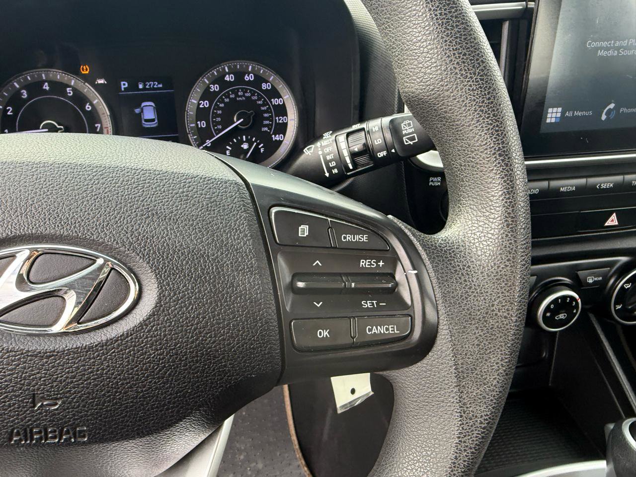 Used 2021 Hyundai Venue SE FWD image 16