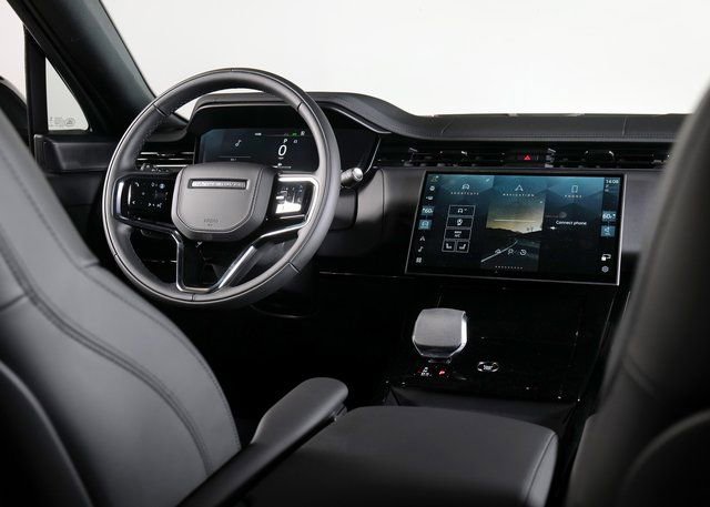 New 2025 Land Rover Range Rover Sport SE image 16
