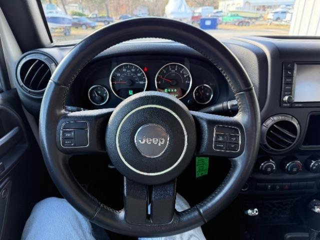 Used 2018 Jeep Wrangler Unlimited Sport w/ Connectivity Group image 19