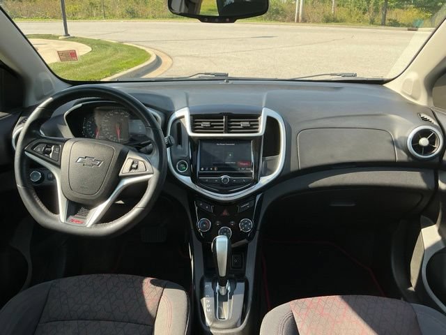 Used 2018 Chevrolet Sonic LT w/ Fun and Sun Package FWD image 18