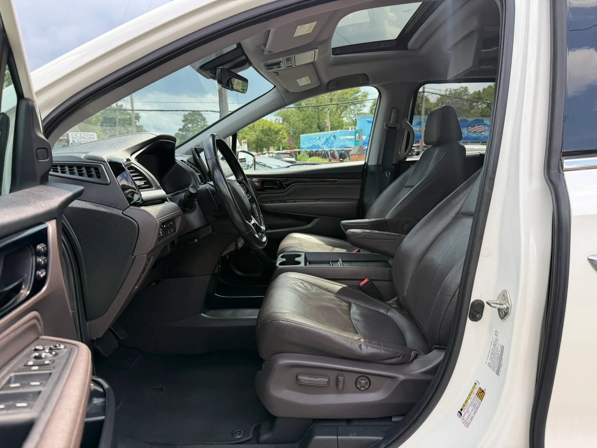 Used 2019 Honda Odyssey Elite image 13