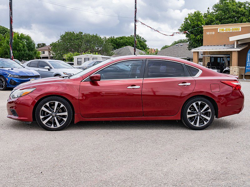 Used 2016 Nissan Altima 2.5 SR FWD image 8