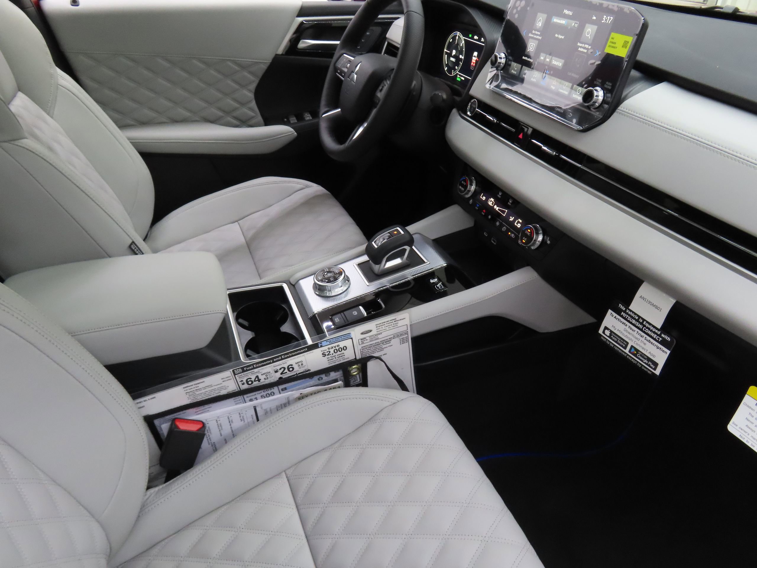 New 2025 Mitsubishi Outlander SEL image 25