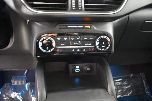 Used 2022 Ford Escape Titanium w/ Class II Trailer Tow Package image 25