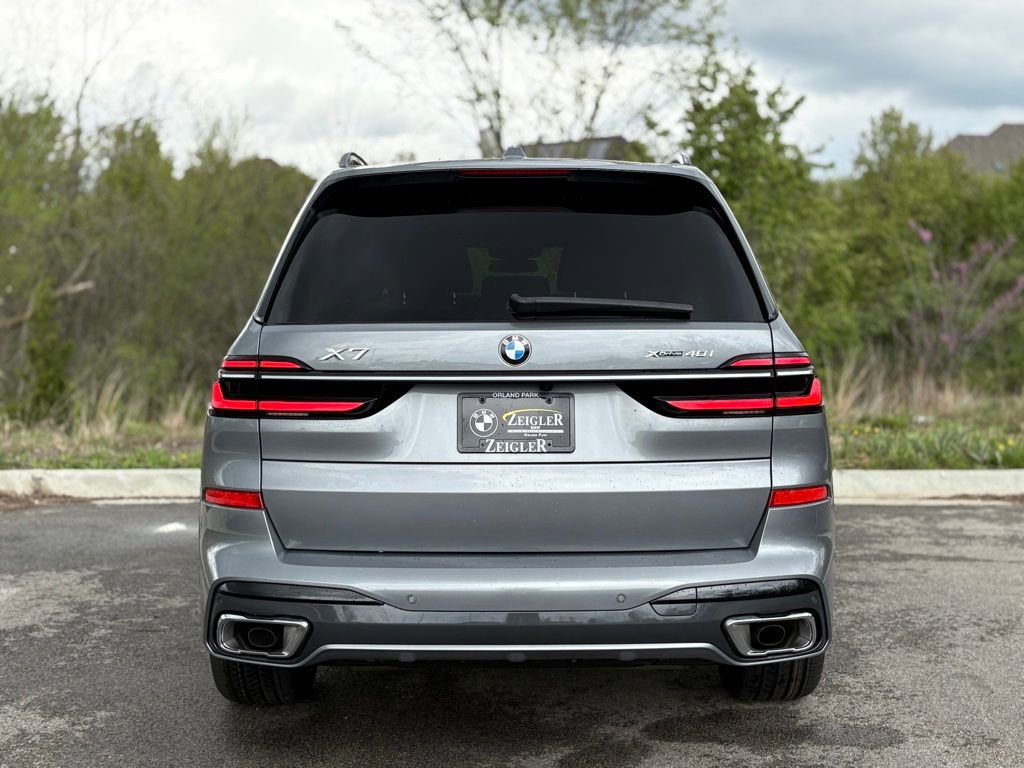 Used 2026 BMW X7 xDrive40i w/ M Sport Package image 5