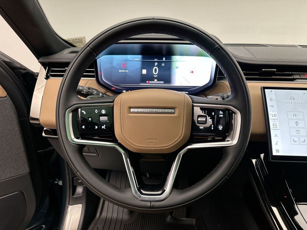 New 2025 Land Rover Range Rover Sport SE image 13