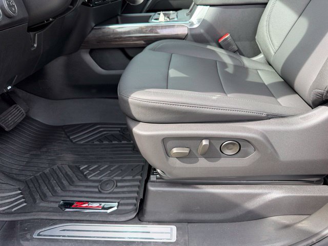 New 2026 Chevrolet Silverado 2500 LTZ w/ LTZ Convenience Package AWD/4WD image 29