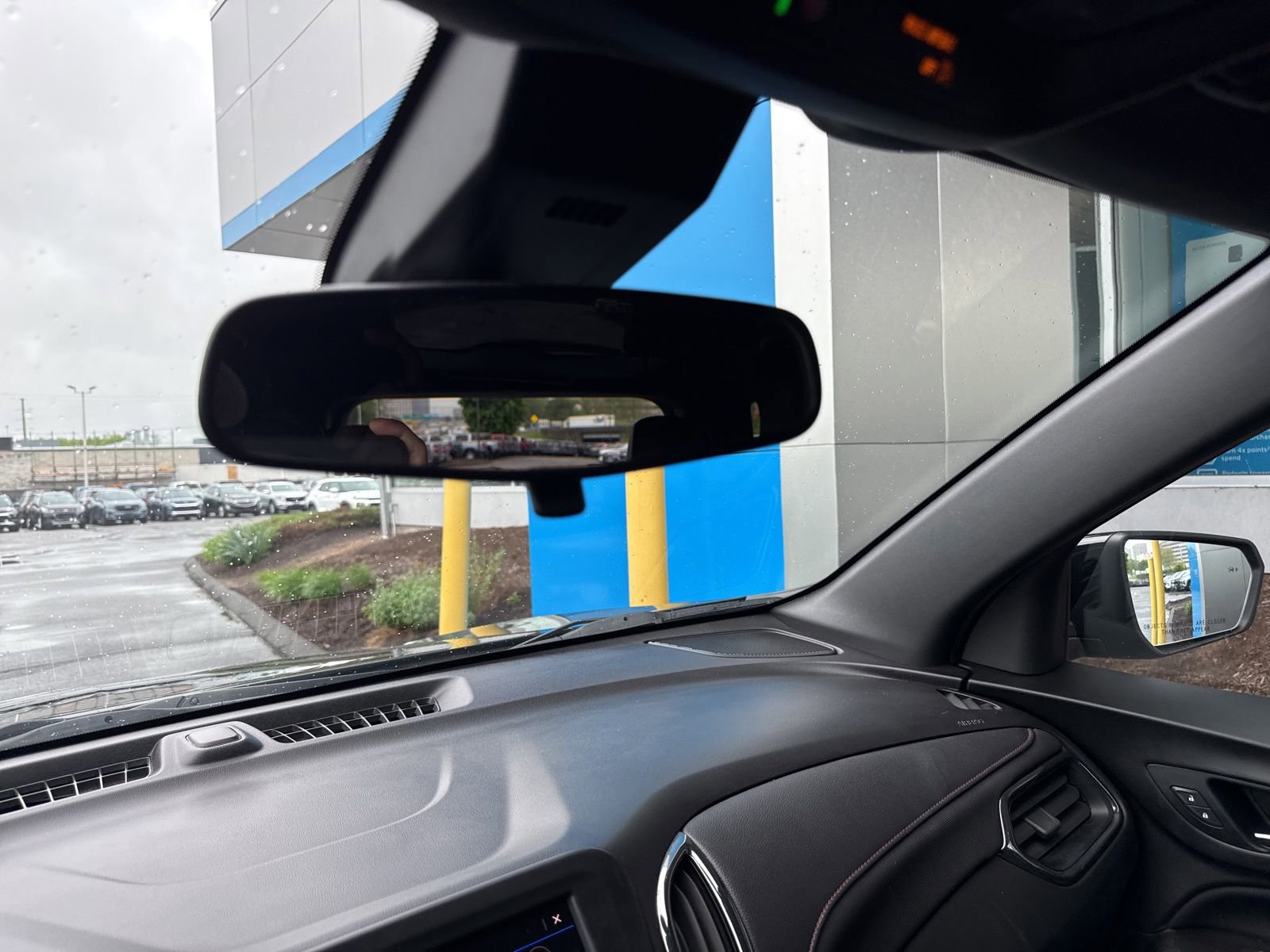 Used 2022 Chevrolet Equinox RS FWD image 30