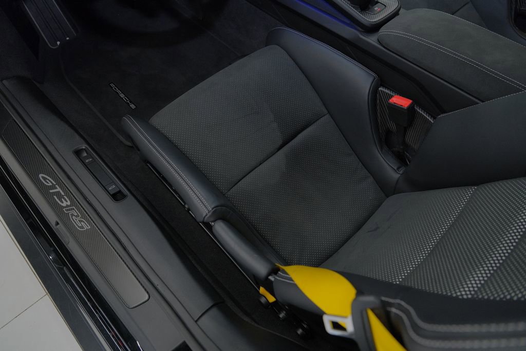 Used 2025 Porsche 911 GT3 RS RWD image 33