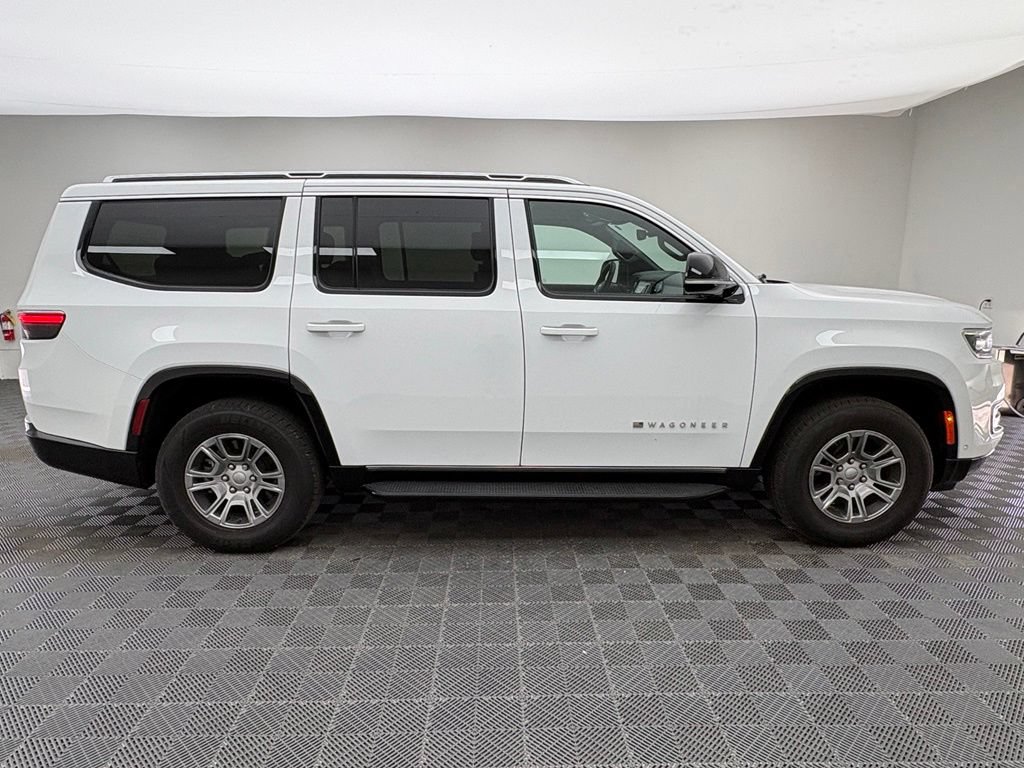 Used 2023 Jeep Wagoneer 4WD image 6