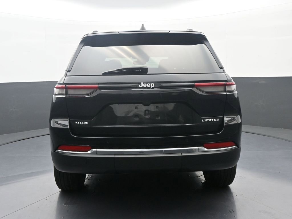 Used 2024 Jeep Grand Cherokee Limited AWD/4WD image 6