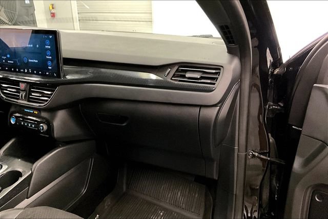 Used 2024 Ford Escape ST-Line w/ Tech Pack #1 AWD/4WD image 19