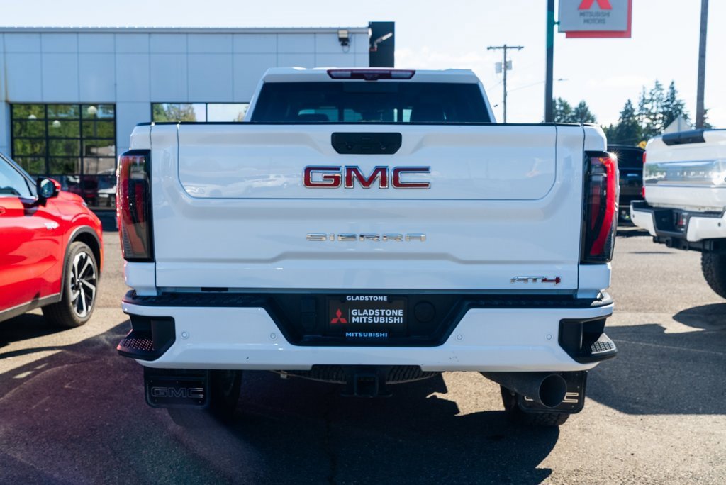 Used 2024 GMC Sierra 2500 AT4 w/ Technology Package image 5