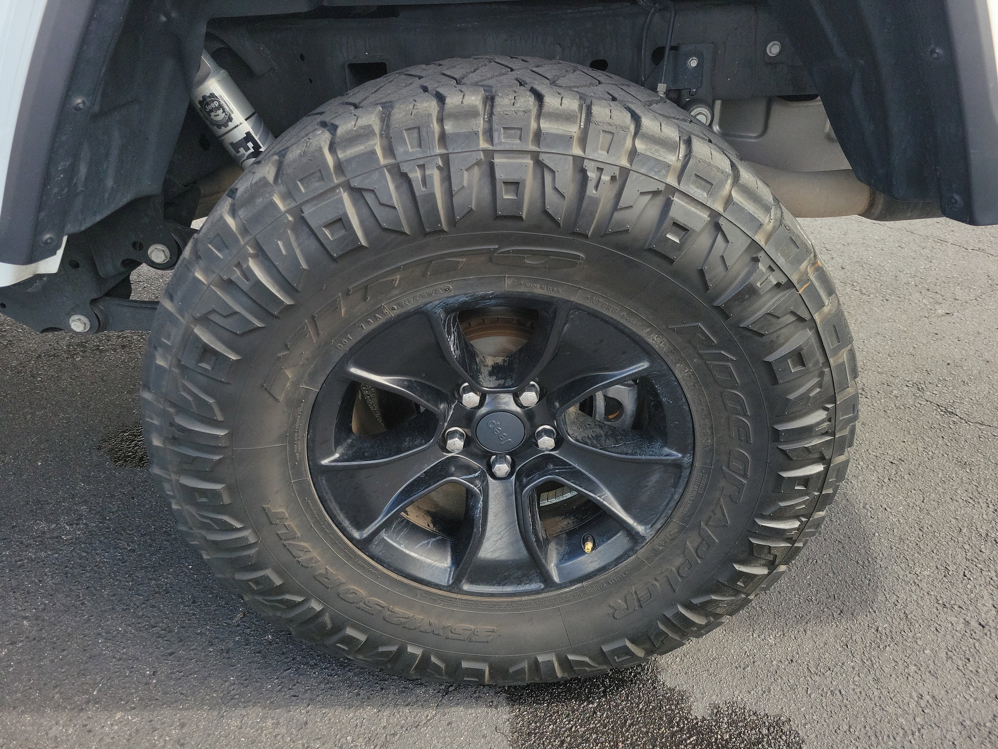 Used 2021 Jeep Gladiator Sport image 36