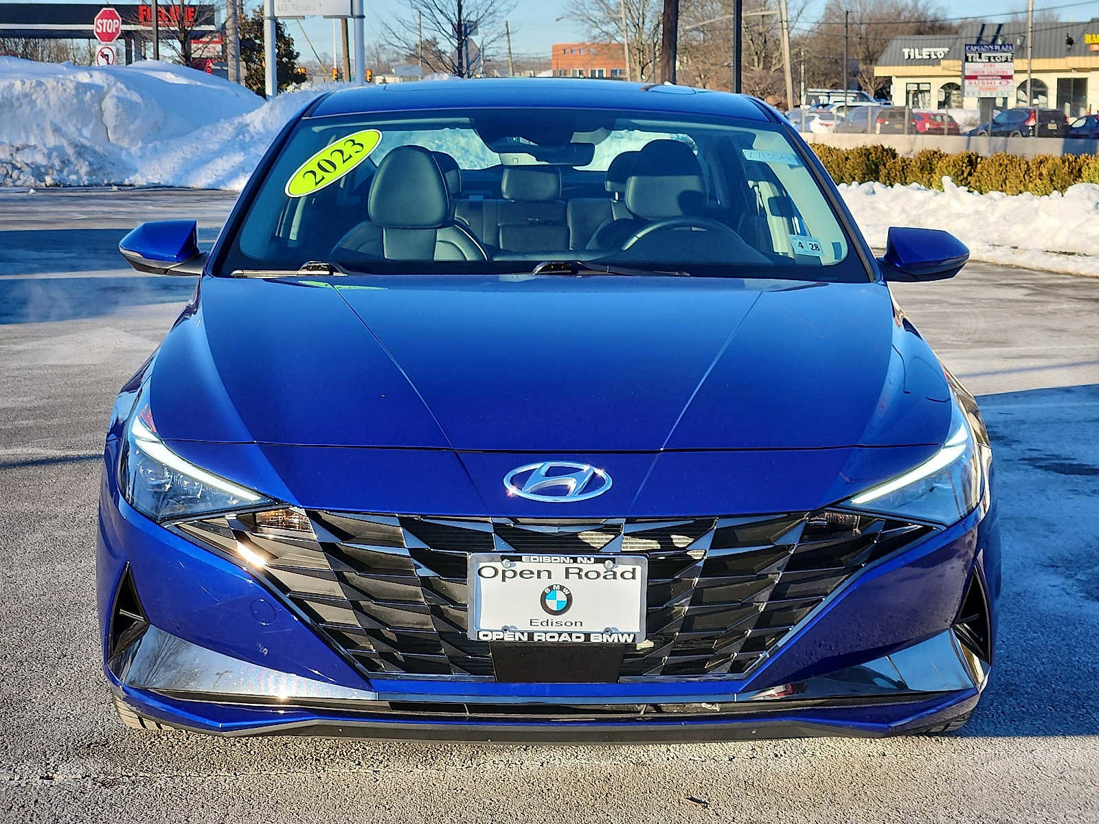 Used 2023 Hyundai Elantra Limited image 2