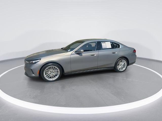 Used 2024 BMW 530i image 5
