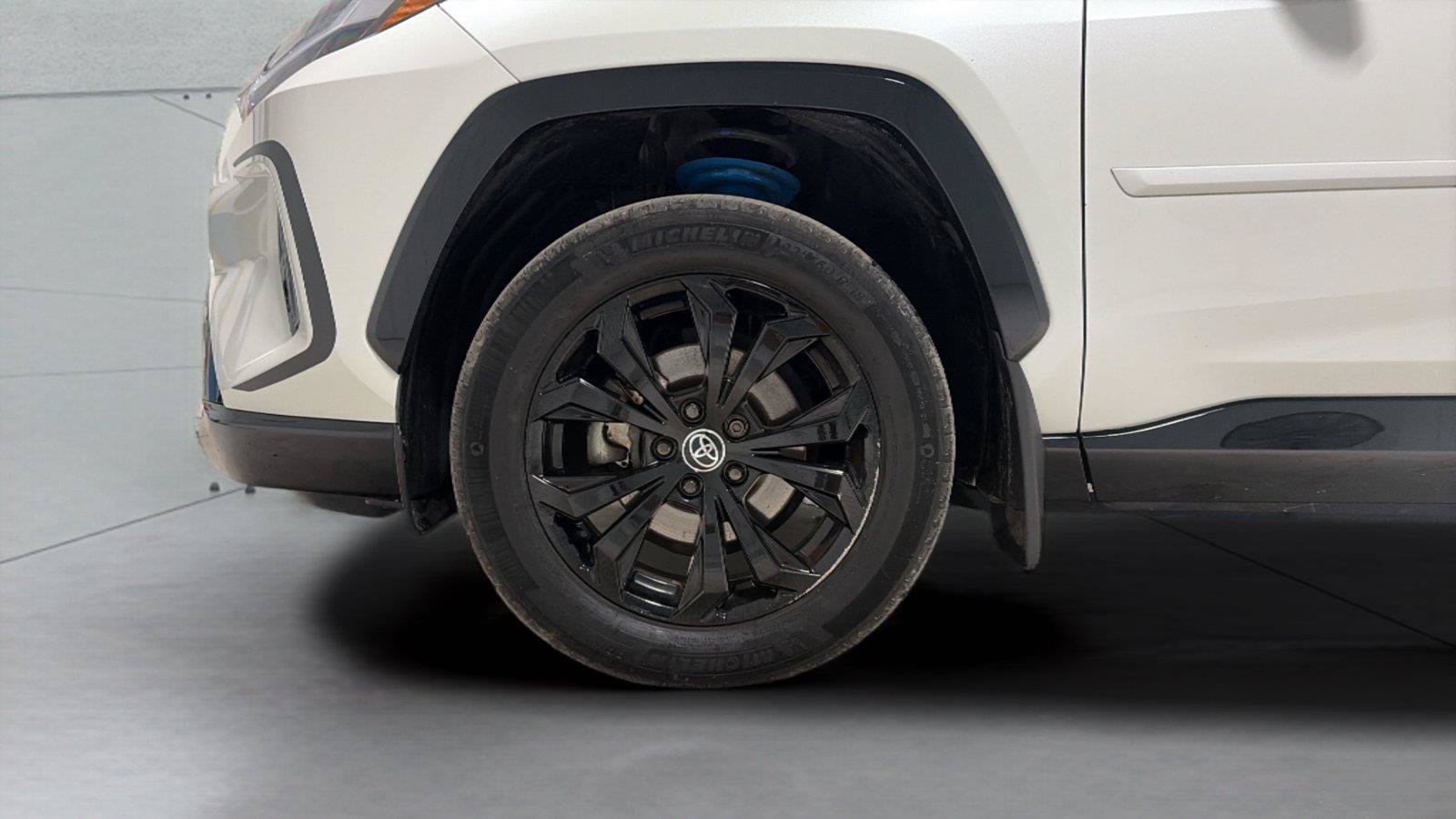 Used 2022 Toyota RAV4 XSE w/ XSE Grade Weather Package AWD/4WD image 9