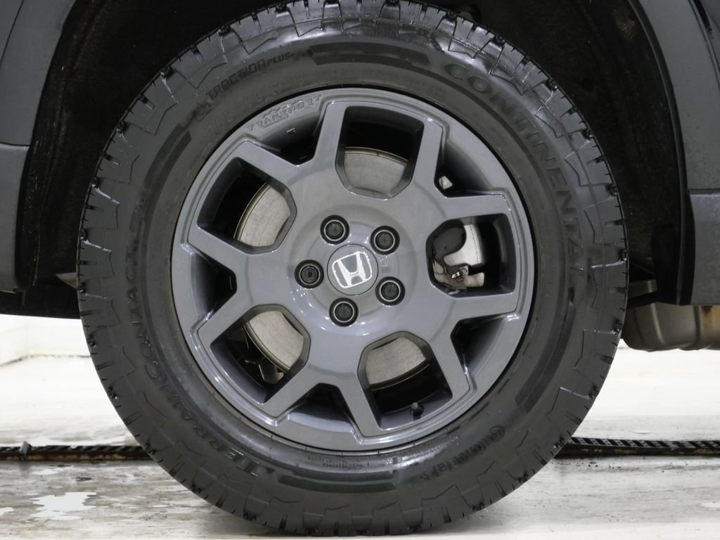Used 2025 Honda Pilot TrailSport image 10