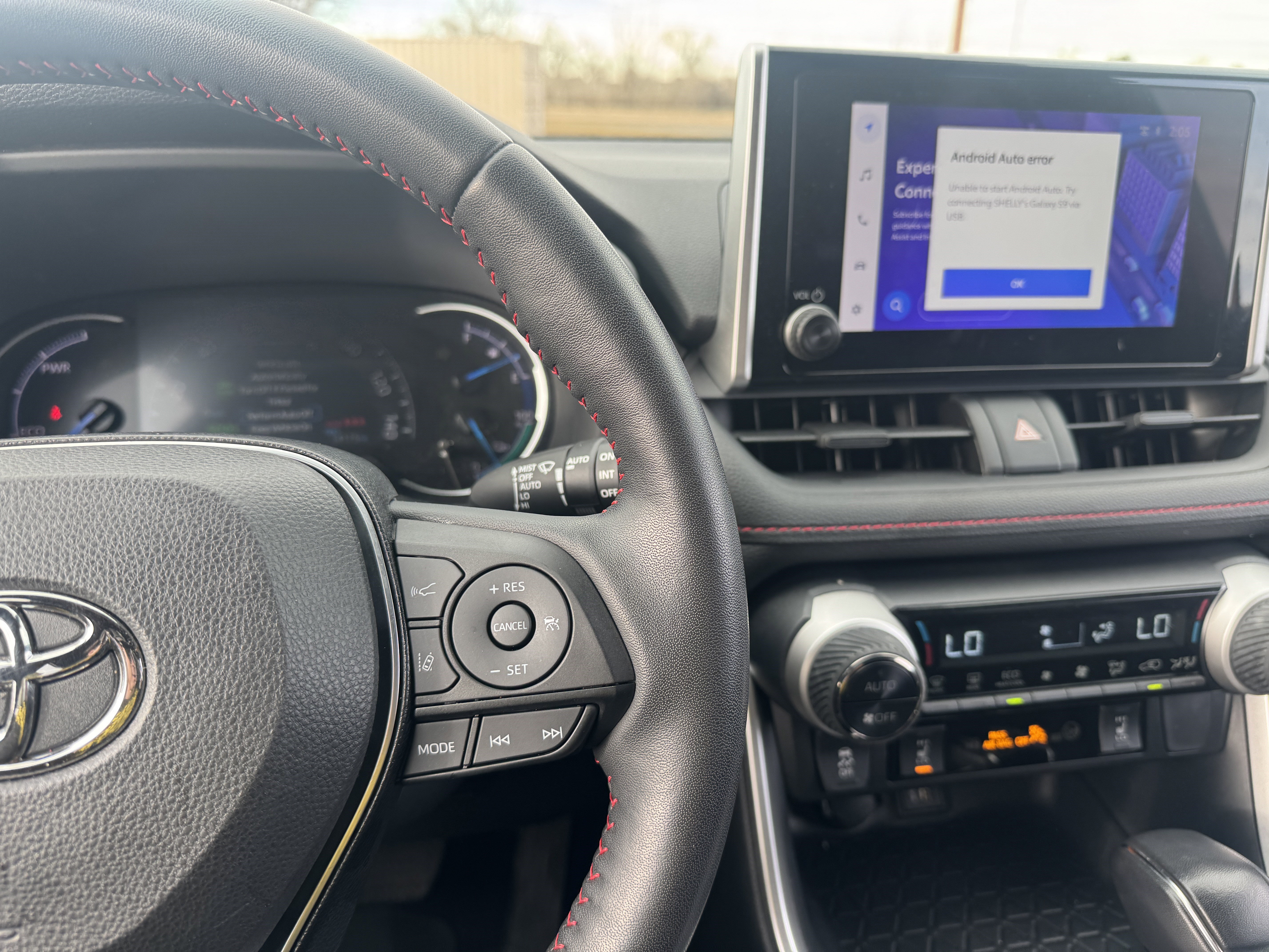 Used 2023 Toyota RAV4 SE w/ Weather & Moonroof Package image 23