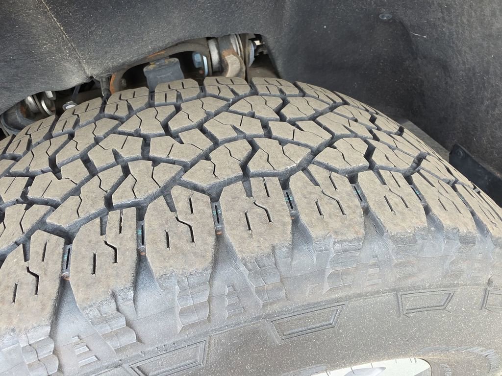 Used 2024 Chevrolet Silverado 2500 Custom w/ Custom Value Package image 31