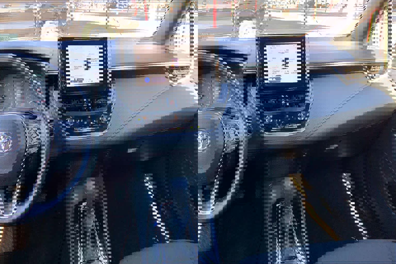 Used 2023 Toyota Corolla SE image 7