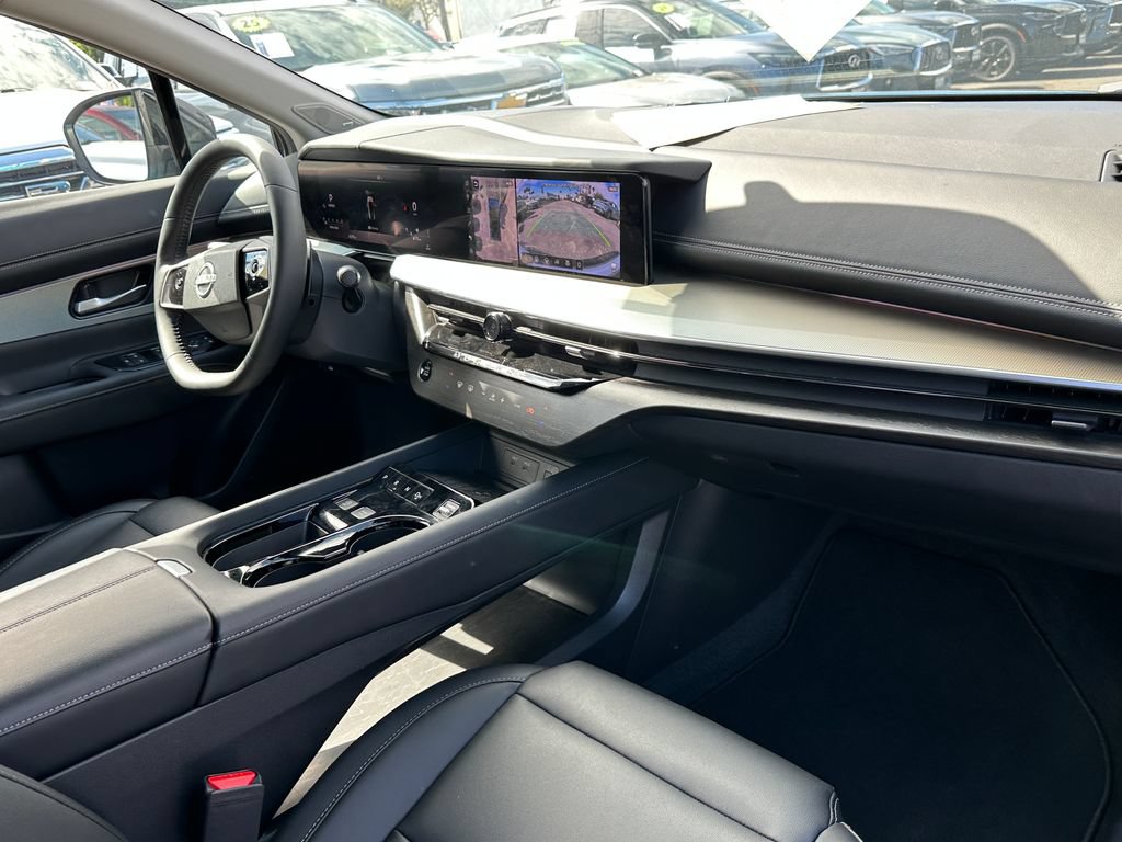 Used 2025 Nissan Murano SL AWD/4WD image 14