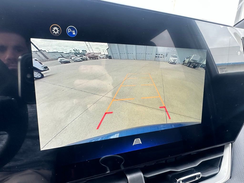 New 2026 Chevrolet Equinox LT w/ Convenience Package II image 18