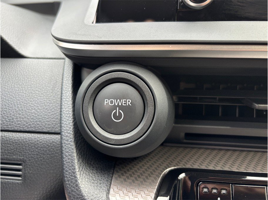Used 2024 Toyota Prius XLE FWD image 27