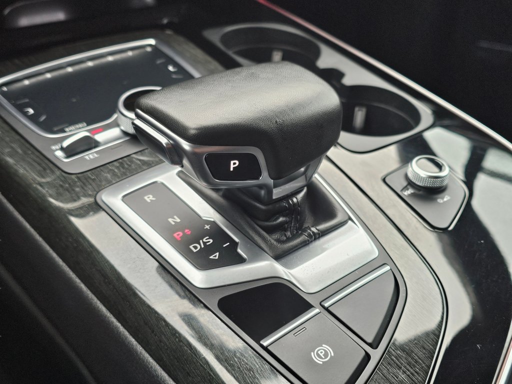 Used 2019 Audi Q7 3.0T Prestige w/ Prestige Package AWD/4WD image 11