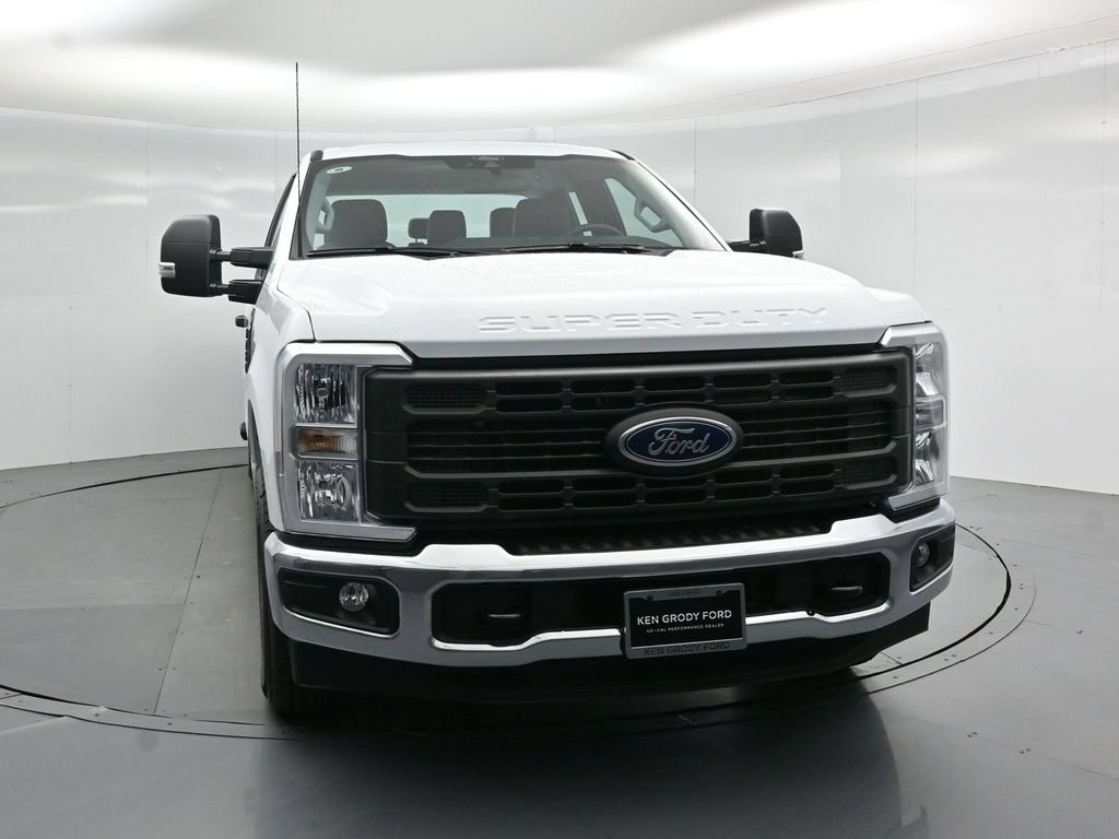 New 2026 Ford F250 XL w/ XL Chrome Package RWD image 18