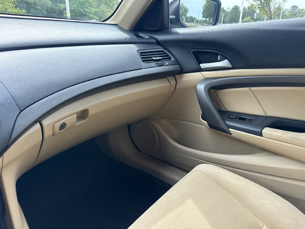Used 2011 Honda Accord LX-S image 17