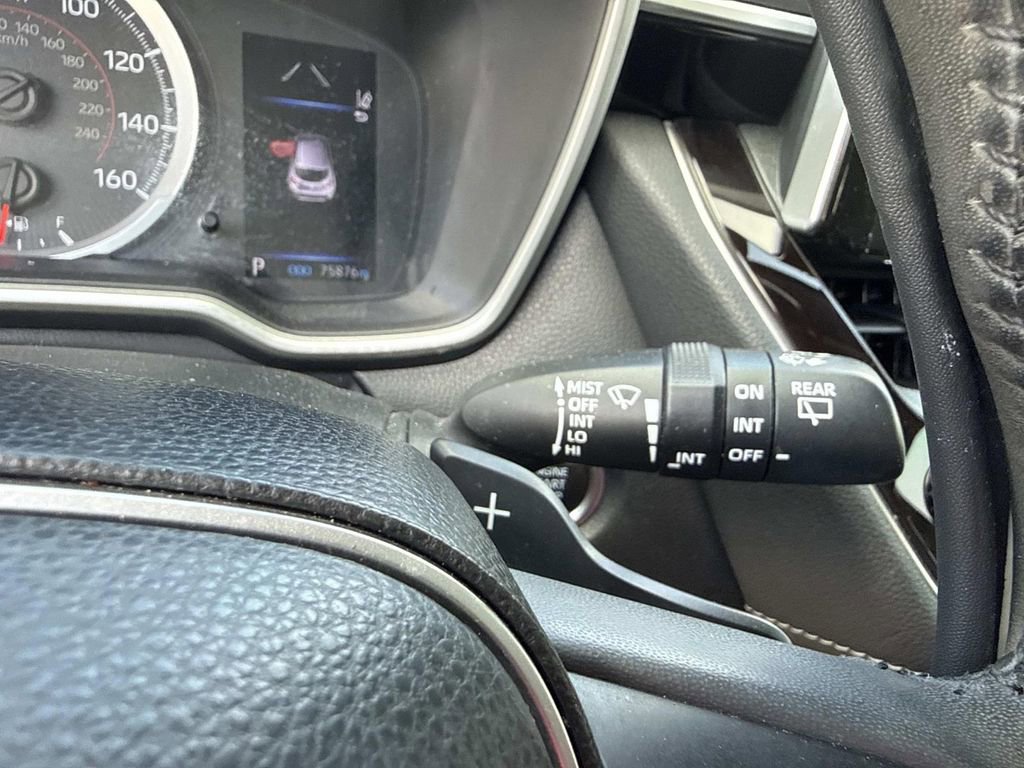 Used 2019 Toyota Corolla SE image 36