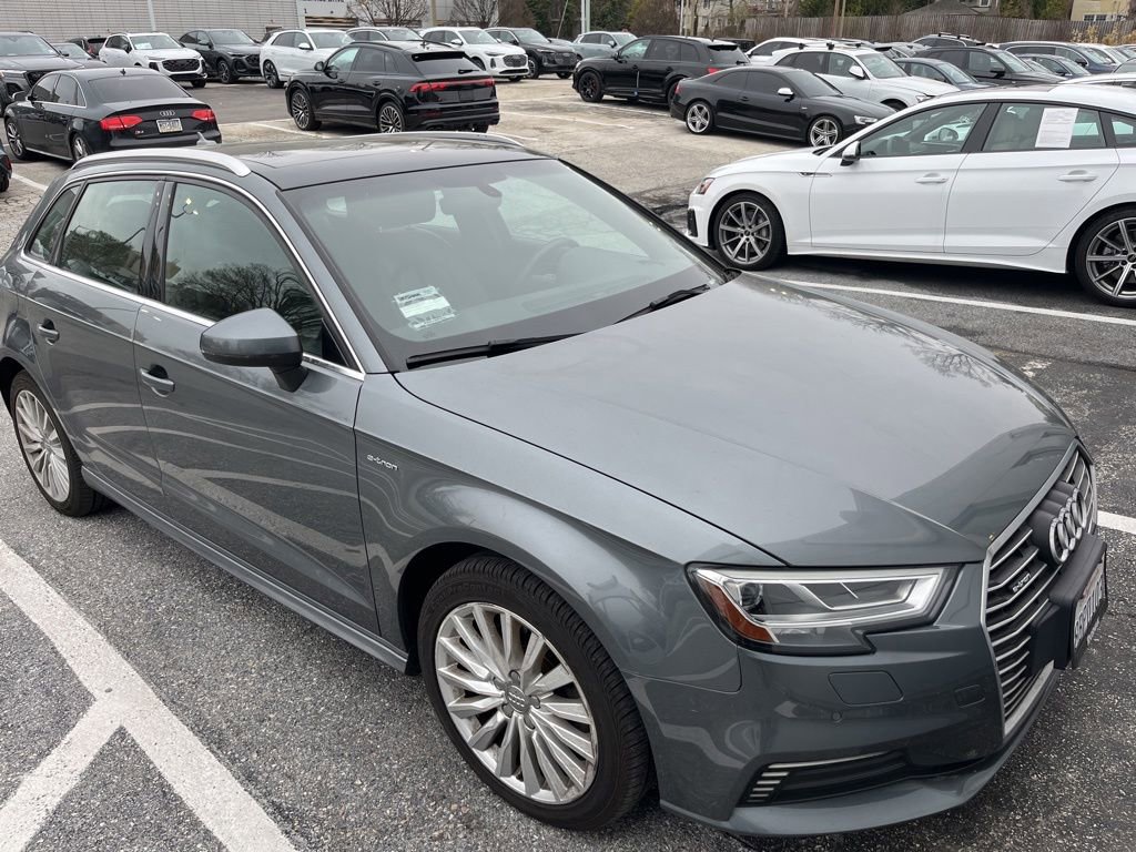 Used 2018 Audi A3 e-tron Premium Plus w/ Technology Package FWD image 1