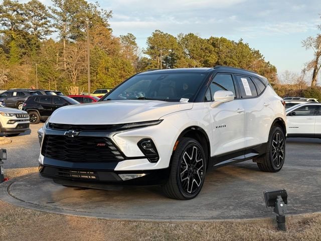 Used 2024 Chevrolet Blazer RS w/ Driver Confidence II Package image 3