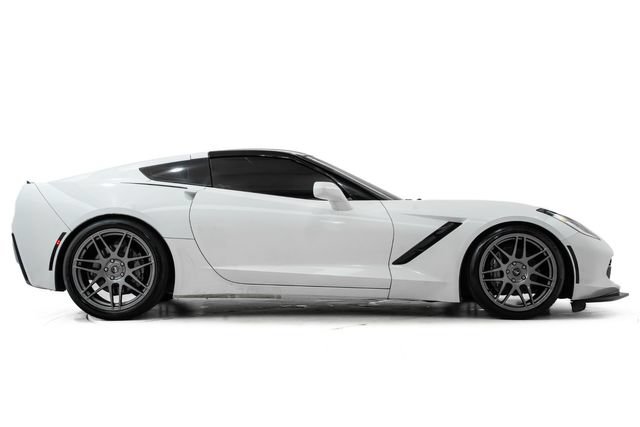 Used 2014 Chevrolet Corvette Stingray Coupe w/ 2LT Preferred Equipment Group RWD image 5