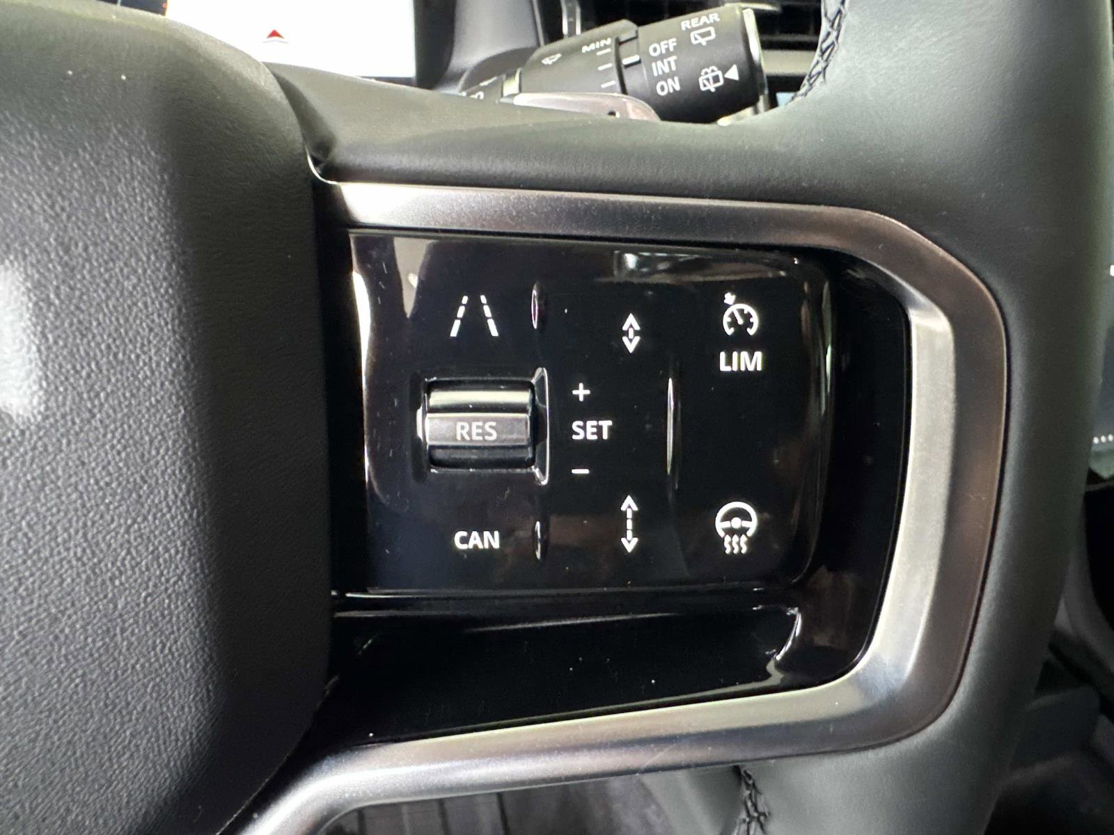 Certified 2025 Land Rover Discovery Sport S image 30