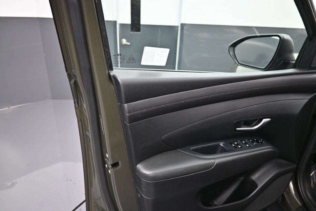 Used 2025 Hyundai Tucson SEL AWD/4WD image 13