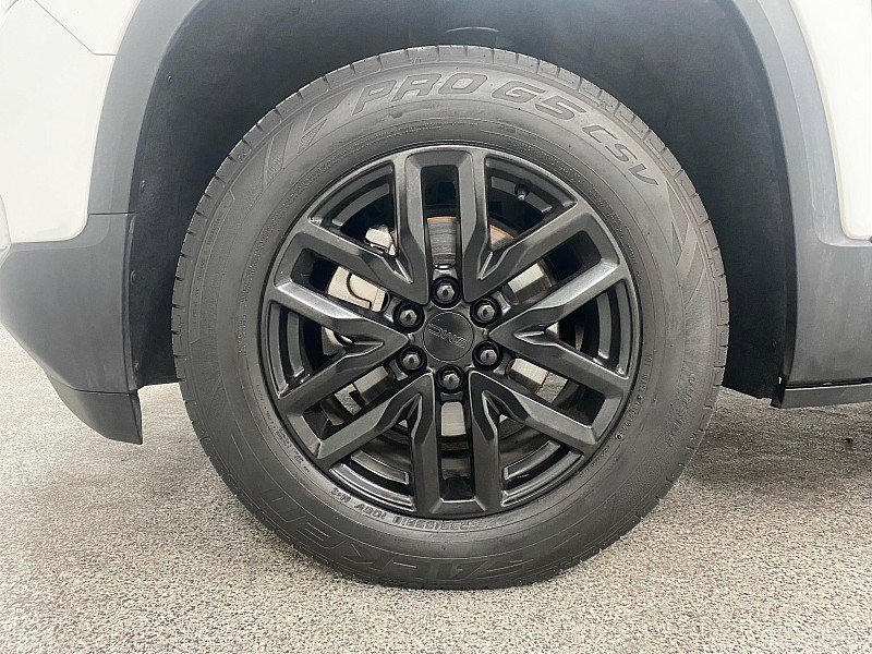 Used 2018 GMC Acadia SLT image 28