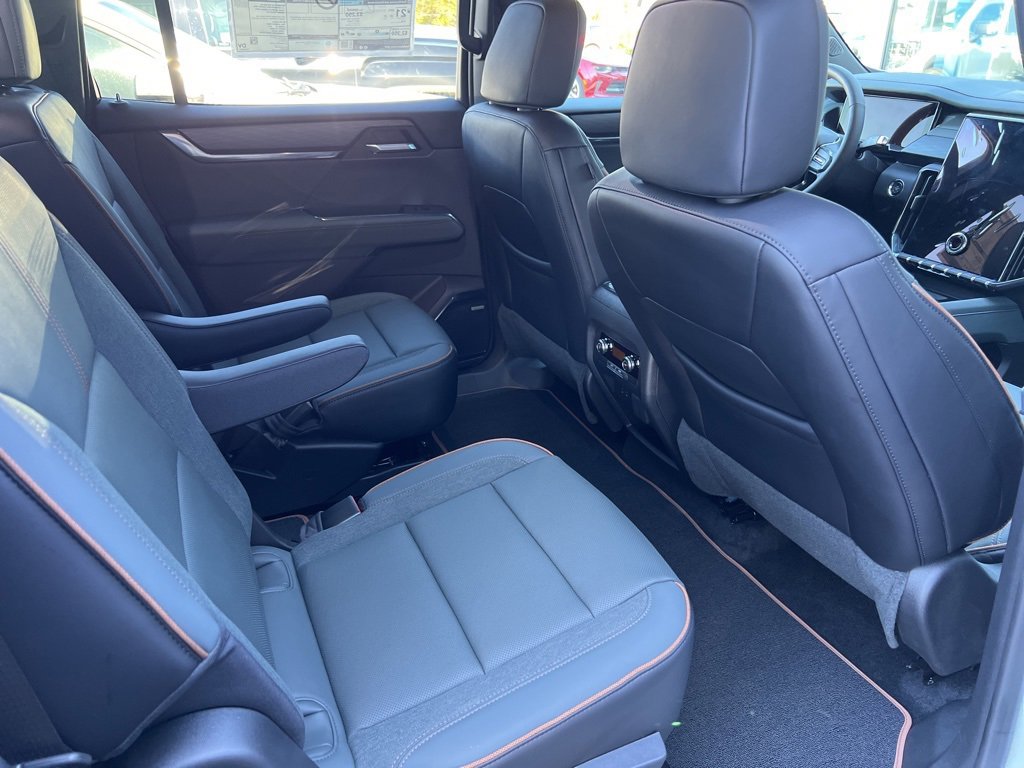 New 2026 GMC Acadia AT4 image 9