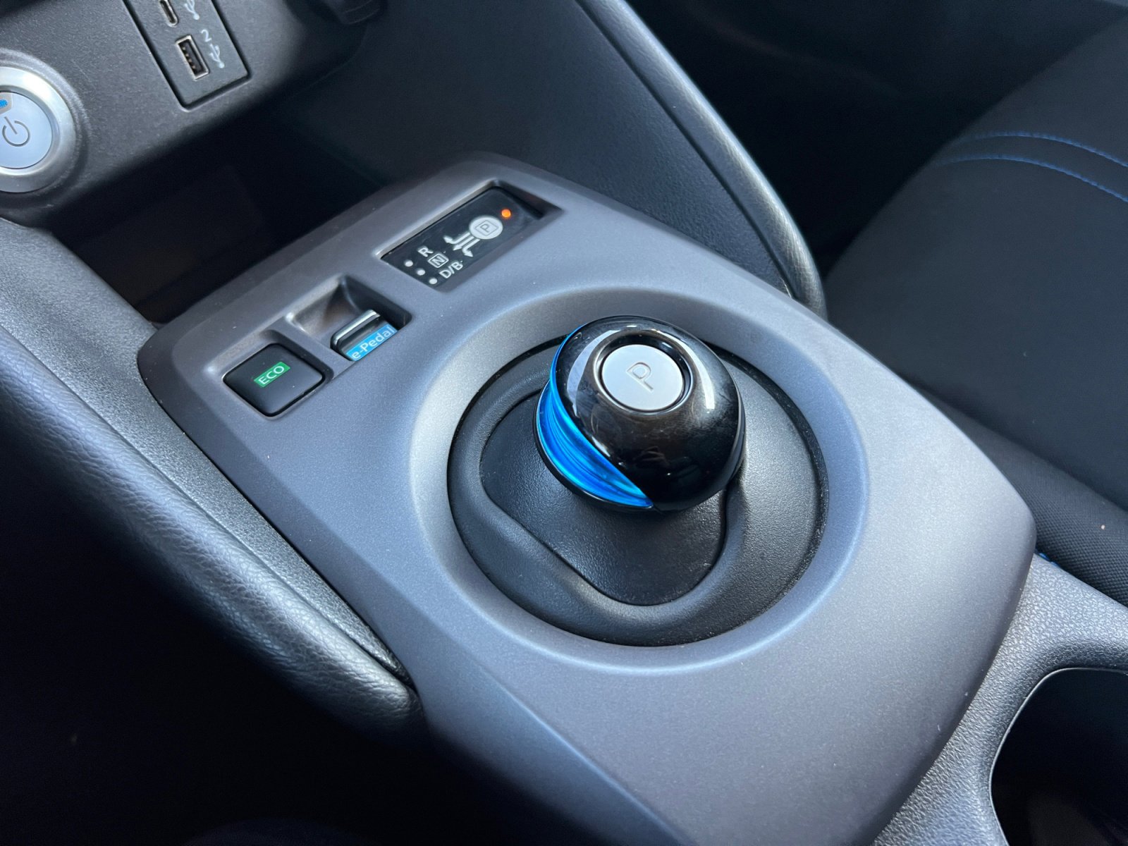 Used 2024 Nissan Leaf S image 15